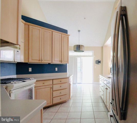 120 CROSS FOXES DR, Fort Washington, MD 20744