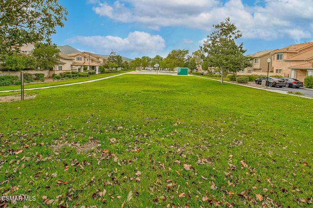 1743 Duskwood Way, Simi Valley, CA 93065