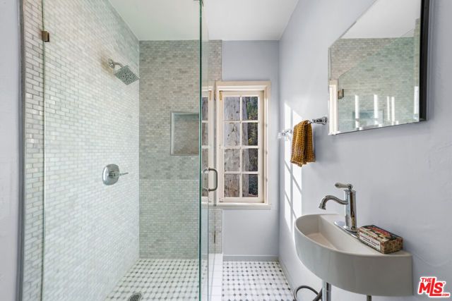 2615 Canyon Drive, Los Angeles, CA 90068