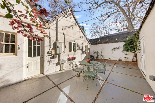 2615 Canyon Drive, Los Angeles, CA 90068