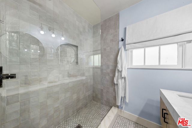 2615 Canyon Drive, Los Angeles, CA 90068