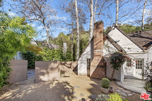 2615 Canyon Drive, Los Angeles, CA 90068