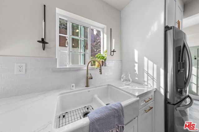 2615 Canyon Drive, Los Angeles, CA 90068