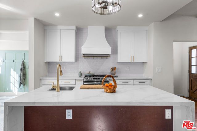 2615 Canyon Drive, Los Angeles, CA 90068