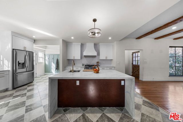 2615 Canyon Drive, Los Angeles, CA 90068