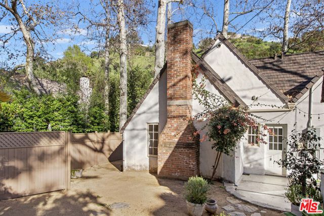 2615 Canyon Drive, Los Angeles, CA 90068