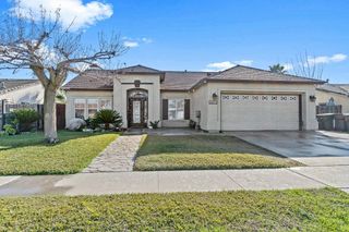 1695 Cochran Avenue, Tulare, CA 93274