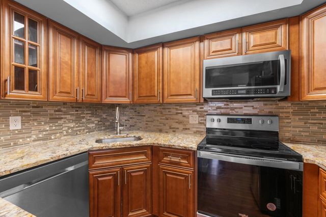 4145 Village Drive D, Delray Beach, FL 33445