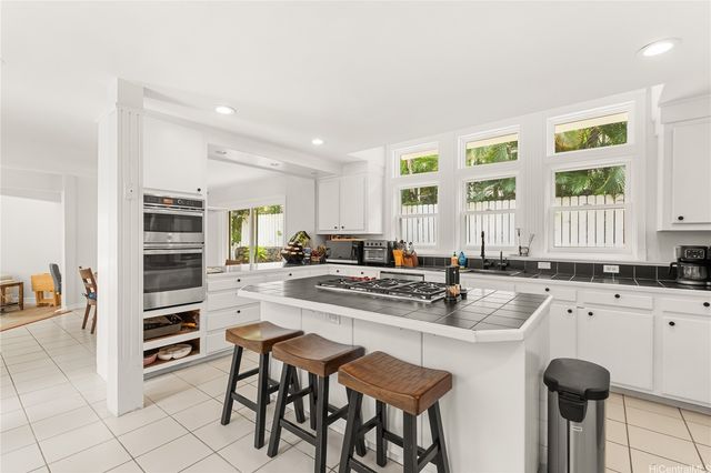 46-318 Nahewai Street, Kaneohe, HI 96744