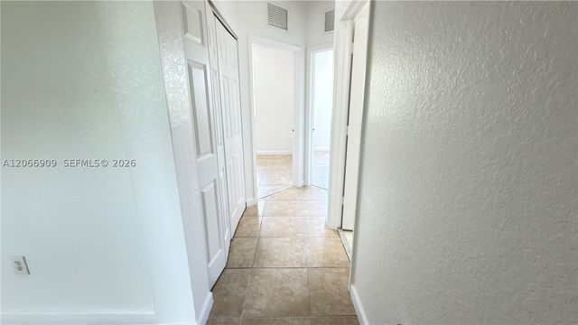 3390 NE 13th Cir Dr 206-19, Homestead, FL 33033