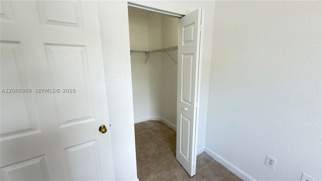 3390 NE 13th Cir Dr 206-19, Homestead, FL 33033
