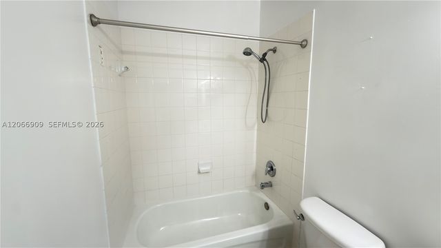 3390 NE 13th Cir Dr 206-19, Homestead, FL 33033