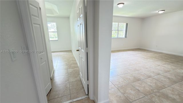 3390 NE 13th Cir Dr 206-19, Homestead, FL 33033