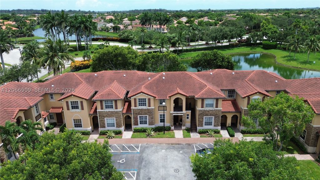 3390 NE 13th Cir Dr 206-19, Homestead, FL 33033