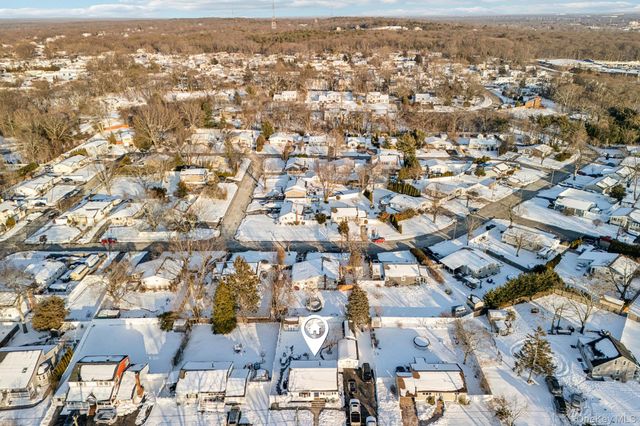 662 College Road, Farmingville, NY 11738