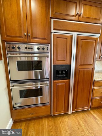 310 UPPER COLLEGE TER, Frederick, MD 21701