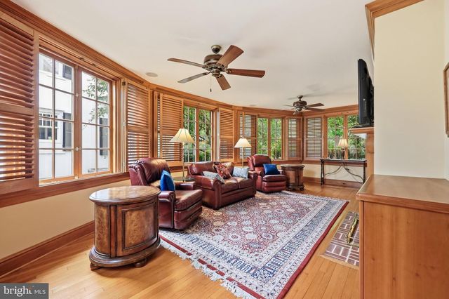 310 UPPER COLLEGE TER, Frederick, MD 21701