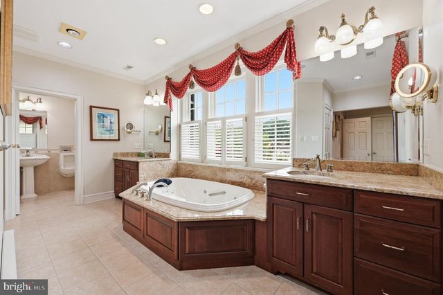 310 UPPER COLLEGE TER, Frederick, MD 21701