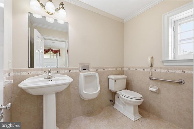 310 UPPER COLLEGE TER, Frederick, MD 21701