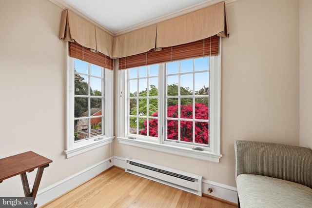 310 UPPER COLLEGE TER, Frederick, MD 21701