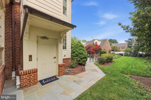 310 UPPER COLLEGE TER, Frederick, MD 21701