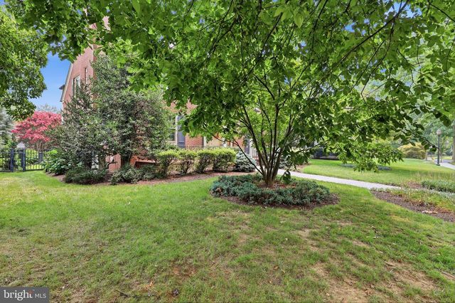 310 UPPER COLLEGE TER, Frederick, MD 21701
