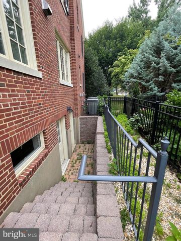 310 UPPER COLLEGE TER, Frederick, MD 21701