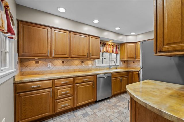 350 Plummer Ave, Kilbuck Twp, PA 15202