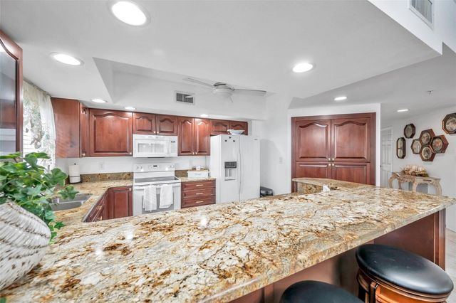 1200 COUNTRY CLUB DRIVE 2106, Largo, FL 33771