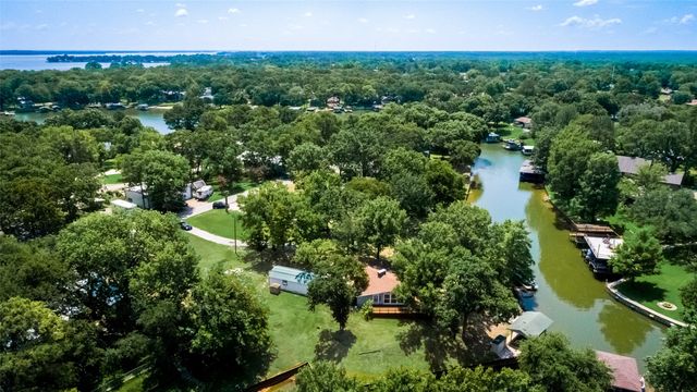 114 Wood Crest Drive, Tool, TX 75143