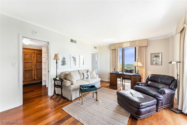 6075 Pelican Bay BLVD 1105, Naples, FL 34108