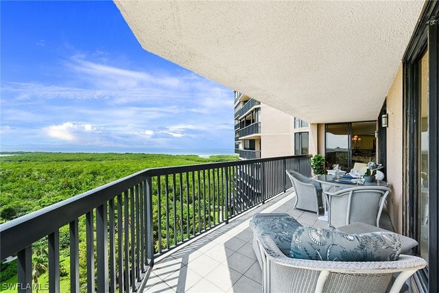 6075 Pelican Bay BLVD 1105, Naples, FL 34108