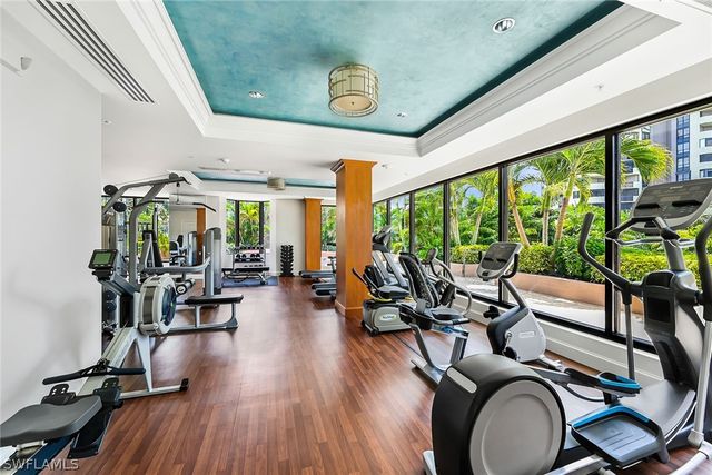 6075 Pelican Bay BLVD 1105, Naples, FL 34108