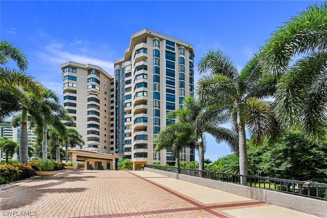 6075 Pelican Bay BLVD 1105, Naples, FL 34108