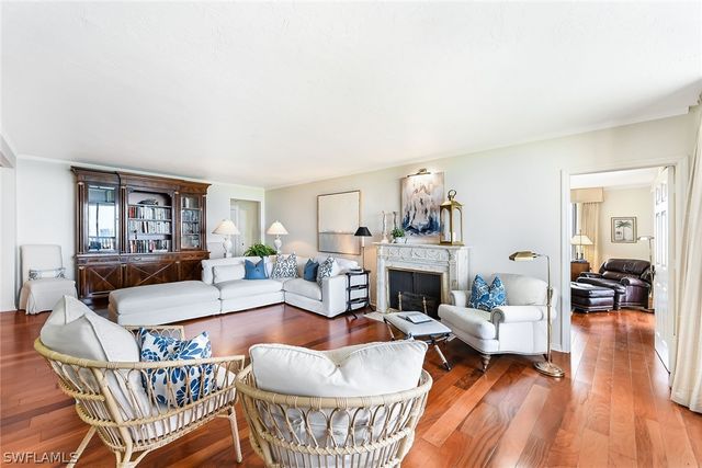 6075 Pelican Bay BLVD 1105, Naples, FL 34108