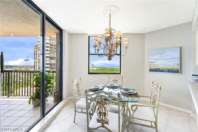 6075 Pelican Bay BLVD 1105, Naples, FL 34108