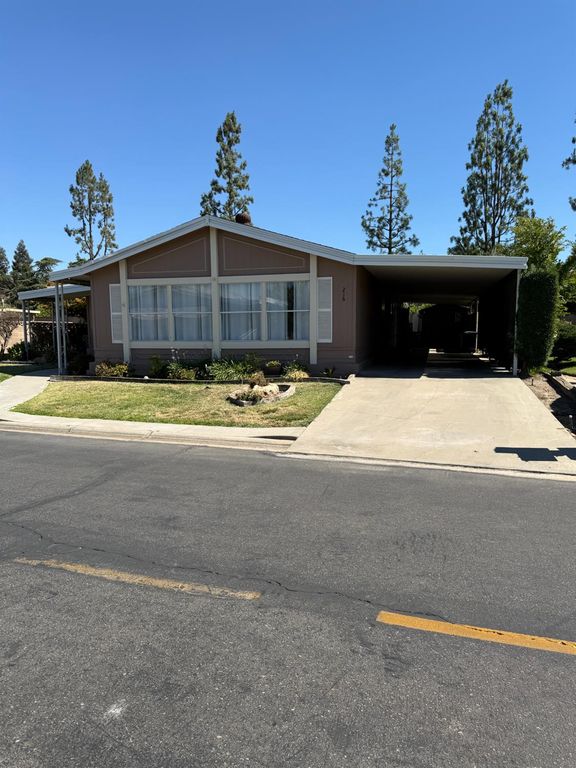1701 Dinuba Avenue # 216, Selma, CA 93662