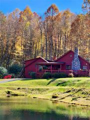 53 Chestnut Ridge Road, Spruce Pine, NC 28777