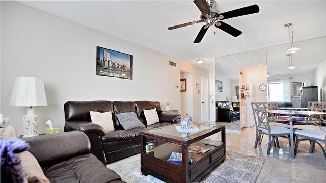 6263 NE 19th Avenue 923, Fort Lauderdale, FL 33308