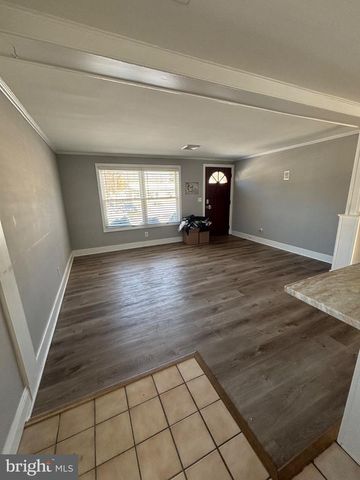 1113 HAWSER AVE, Manahawkin, NJ 08050