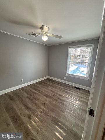 1113 HAWSER AVE, Manahawkin, NJ 08050