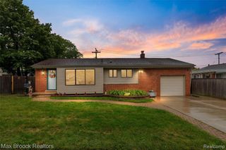 1136 N Selfridge Boulevard, Clawson, MI 48017