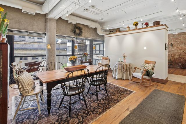 130 S Canal Street 425-26, Chicago, IL 60606