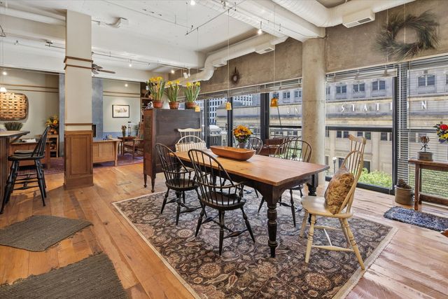 130 S Canal Street 425-26, Chicago, IL 60606