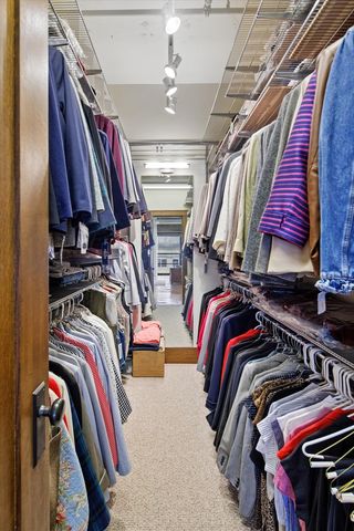 130 S Canal Street 425-26, Chicago, IL 60606