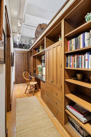 130 S Canal Street 425-26, Chicago, IL 60606