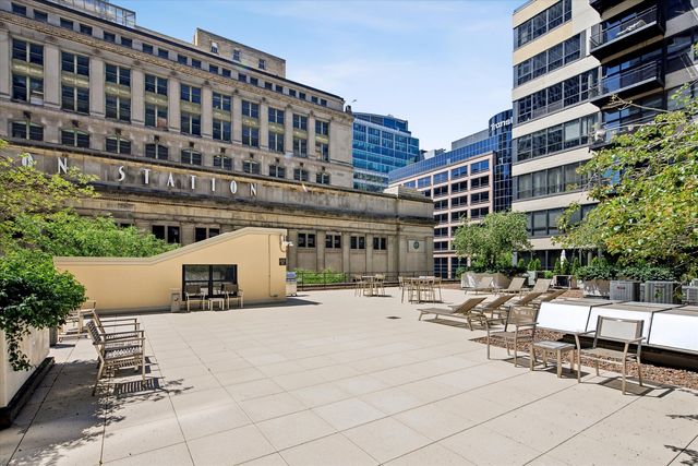 130 S Canal Street 425-26, Chicago, IL 60606