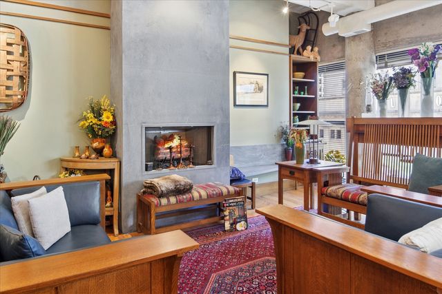 130 S Canal Street 425-26, Chicago, IL 60606