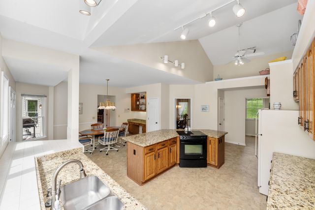 2234 Hawes Drive, Hebron, KY 41048