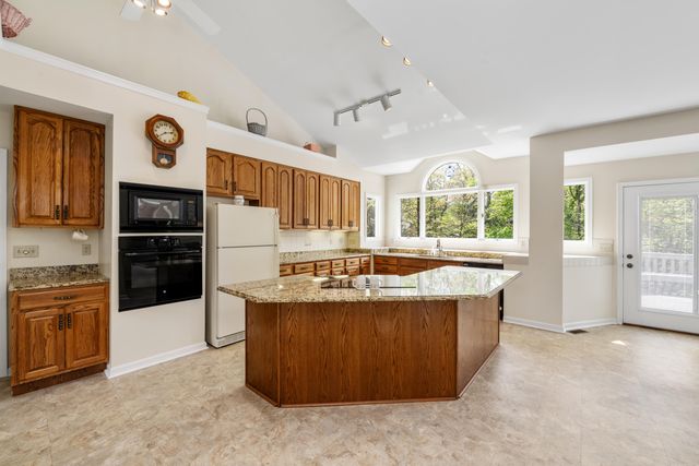2234 Hawes Drive, Hebron, KY 41048